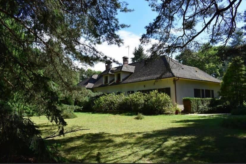 Bed and Breakfast Les Genebruyeres - L'Histoire D'Un Reve Обіньї-сюр-Нер Екстер'єр фото